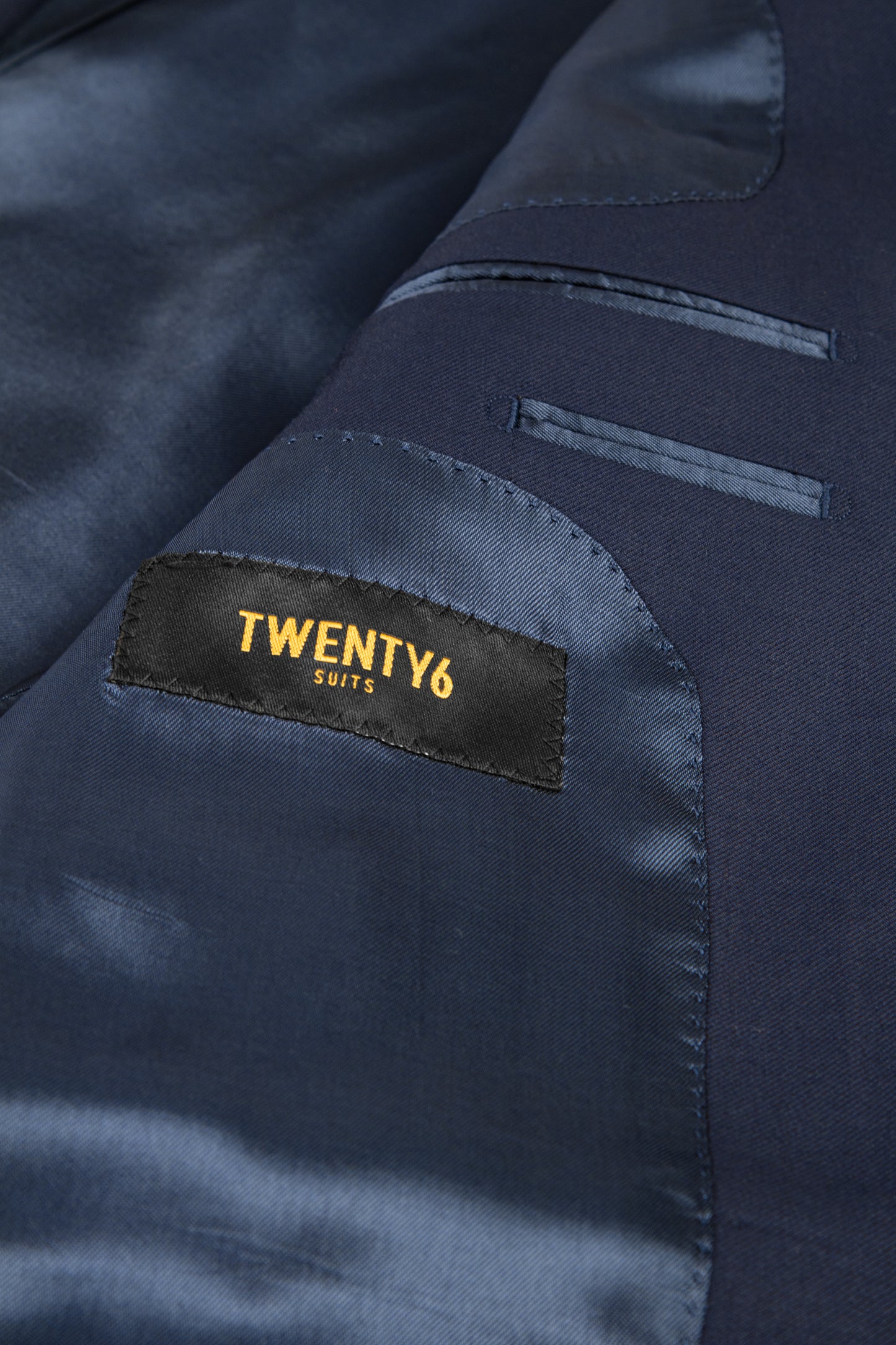 Dark blue Super 130's virgin wool Edison suit