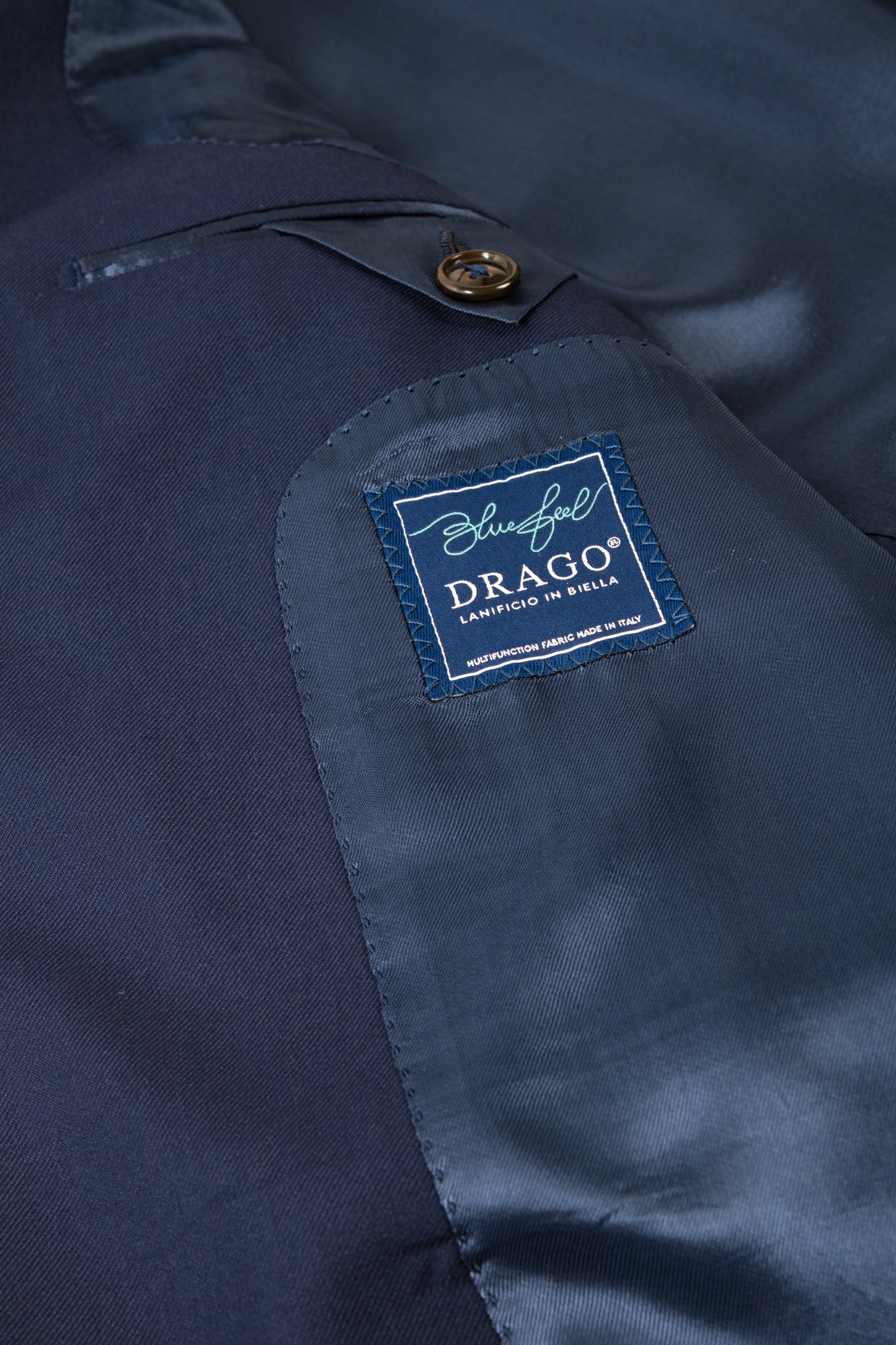 Dark blue Super 130's virgin wool Edison suit